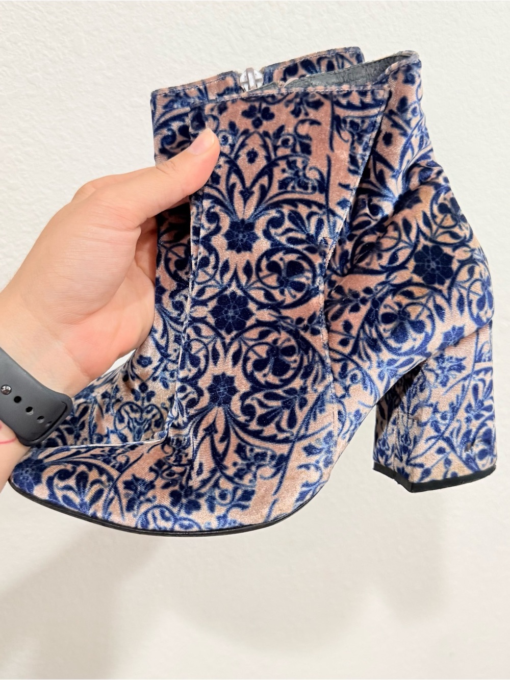 Free People Floral Velvet Ankle Boots Boho Western Coastal Cowgirl Size 6.5 (37) - Picture 3 of 7